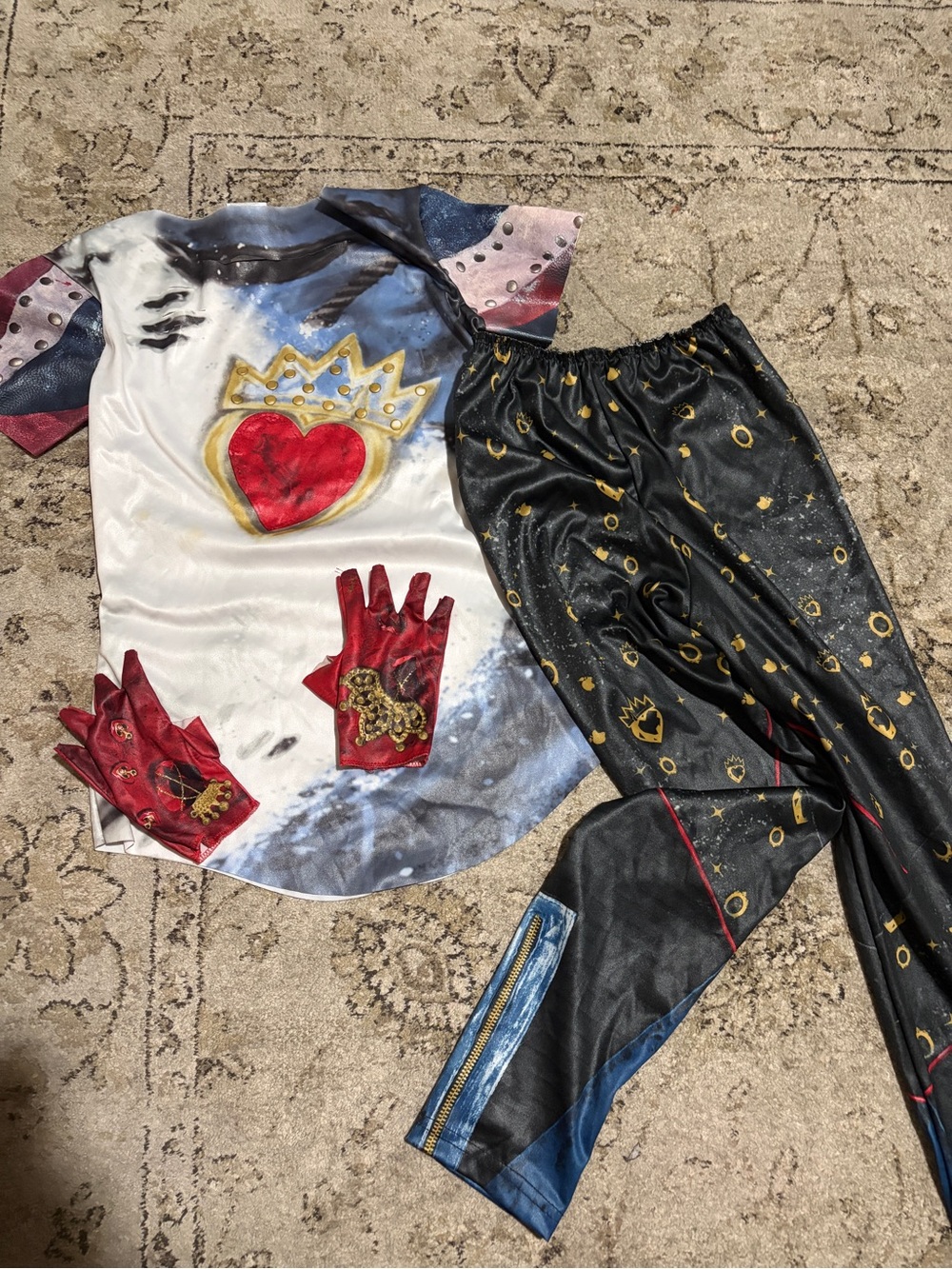 Evie Disney Descendants Kids Halloween Costume with Heart and Crown Design - Picture 2 of 2